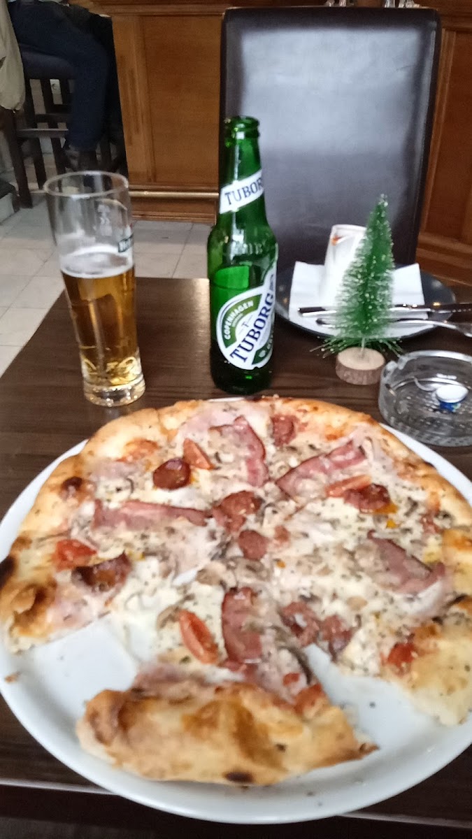 Cafe Pizzeria Boss - Photo 4