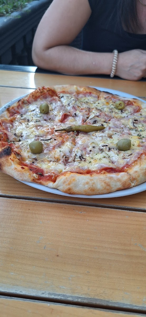 Cafe Pizzeria Boss - Photo 5