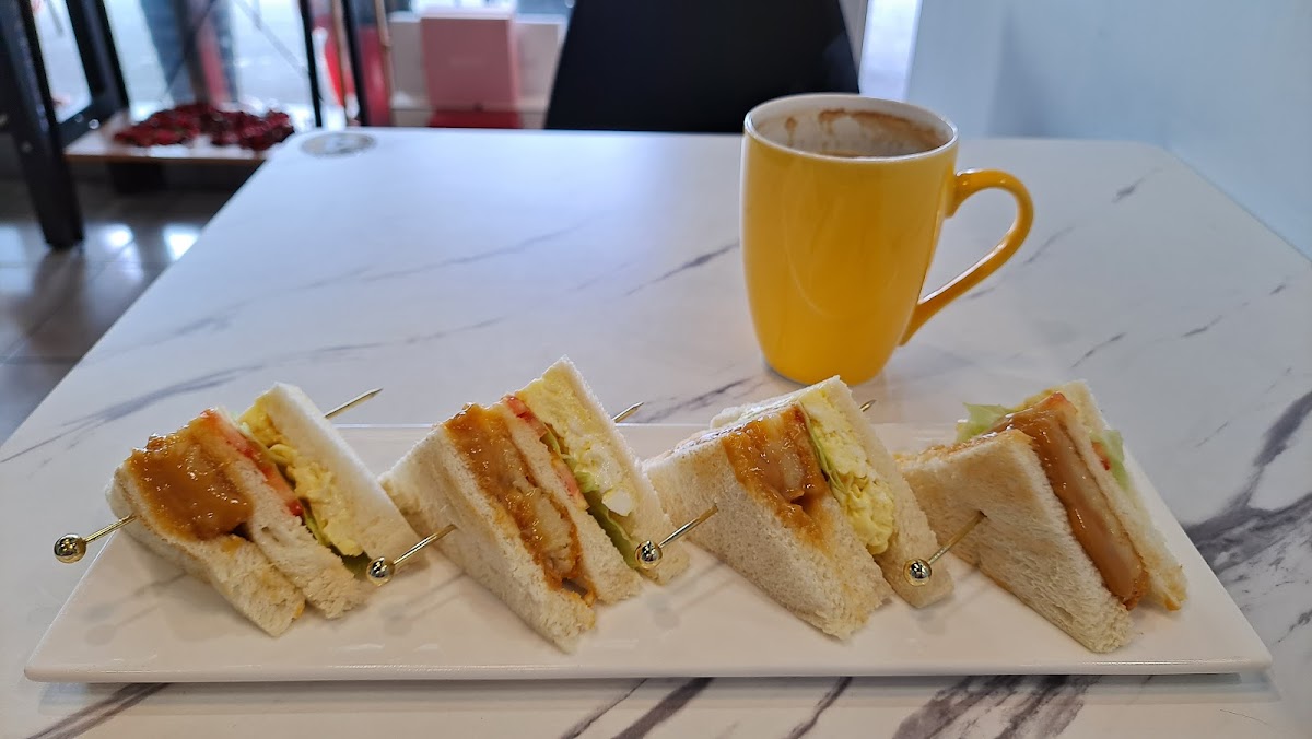 度咕早午餐 Do Good Brunch /必吃早午餐/銅板美食/在地推薦/光頭漢堡/炒泡麵（附設兒童遊戲室） - Photo 4