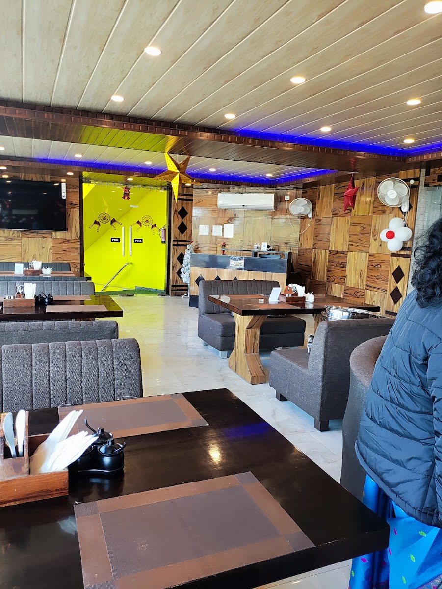Kamala Jee Fooding & Lodging - Photo 3