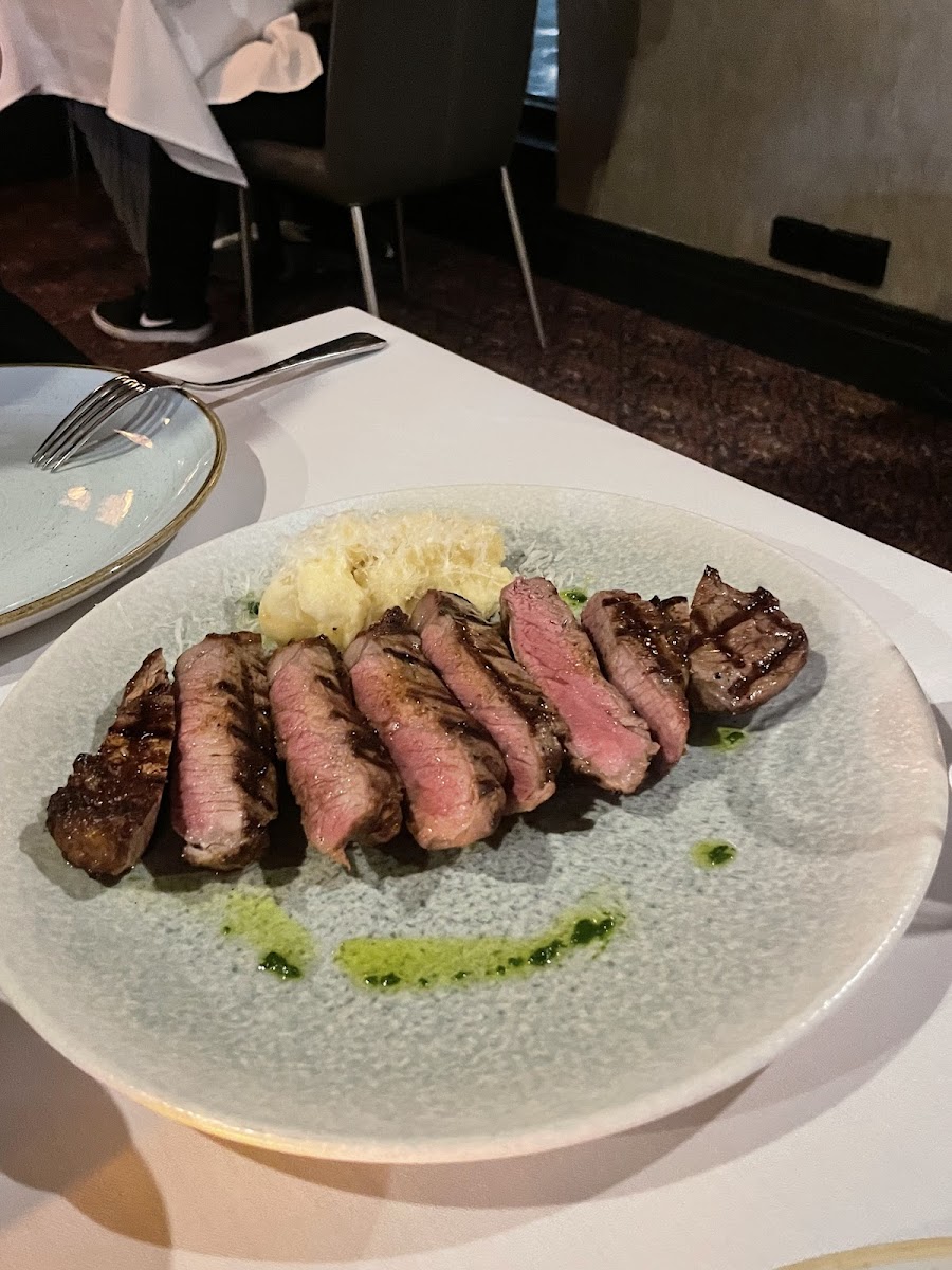 Pomegranate Restaurant - Photo 3
