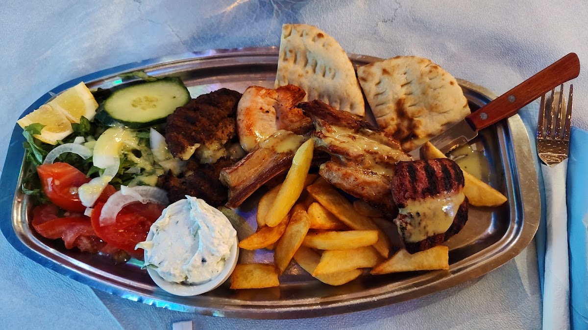 Syrtaki Taverne - Photo 7