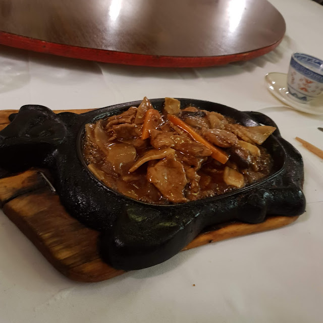 Duck with Bamboo&Mushr on Hot Plate