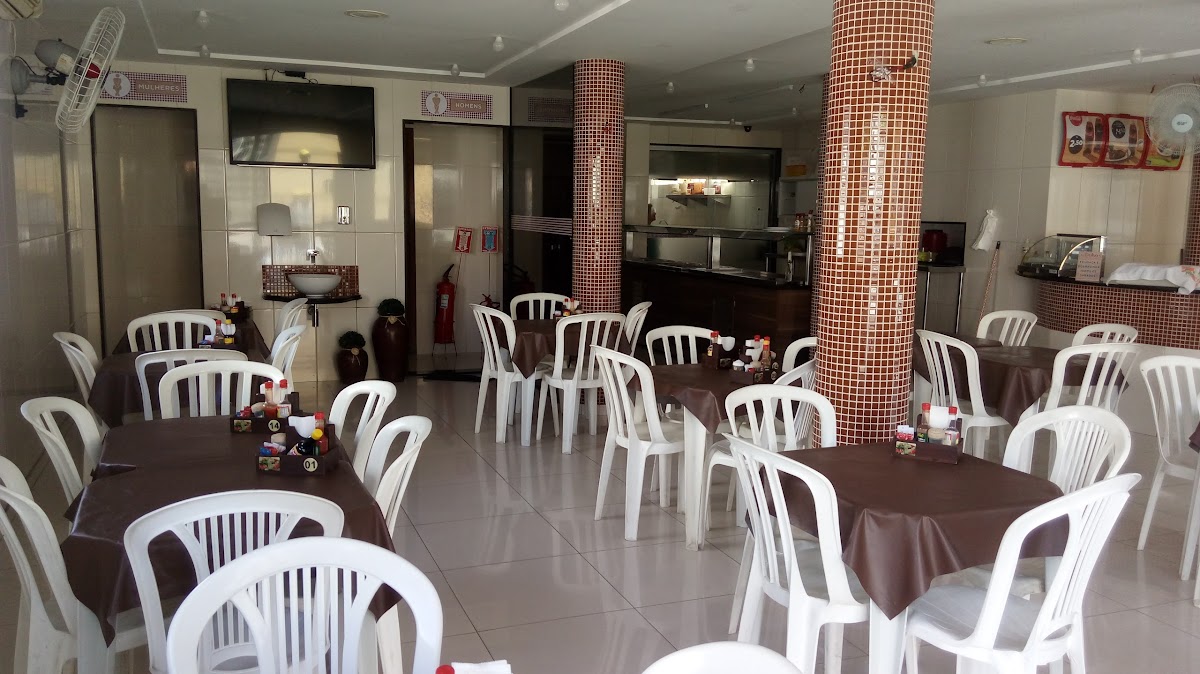 Dukas Bar & Restaurante - Photo 2