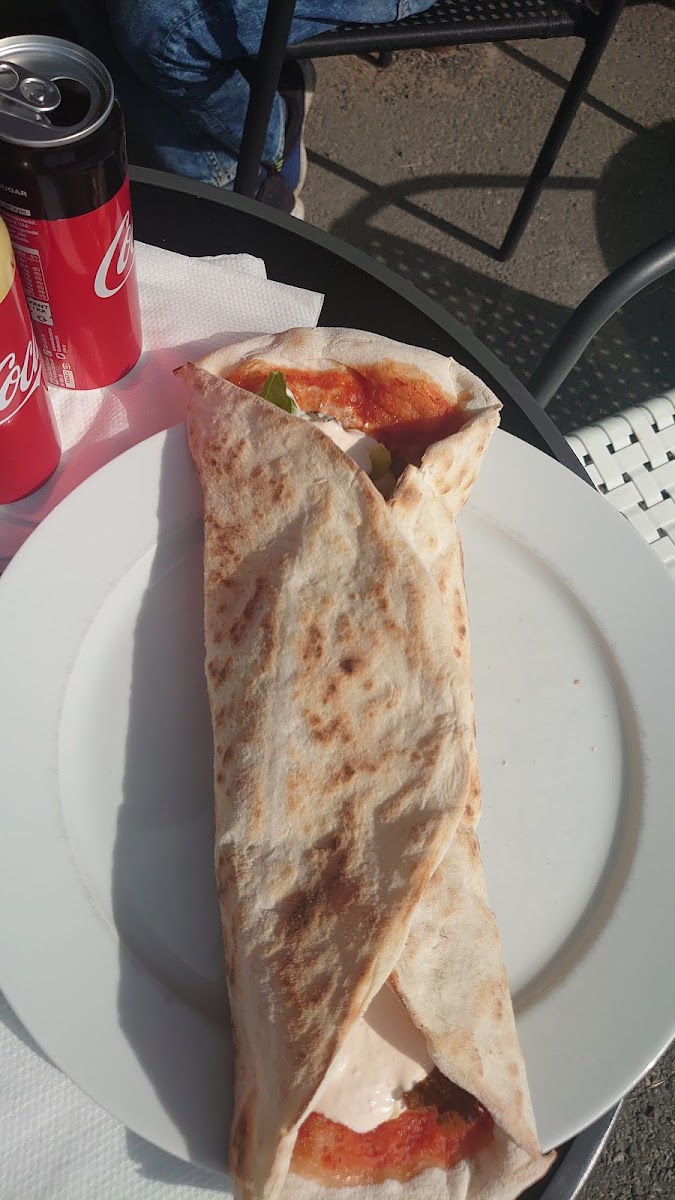 Hassan Pizzeria - Photo 9