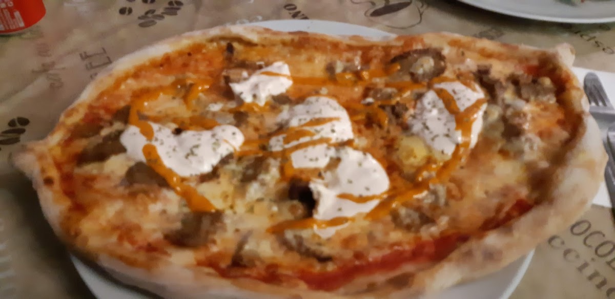 Hassan Pizzeria - Photo 4