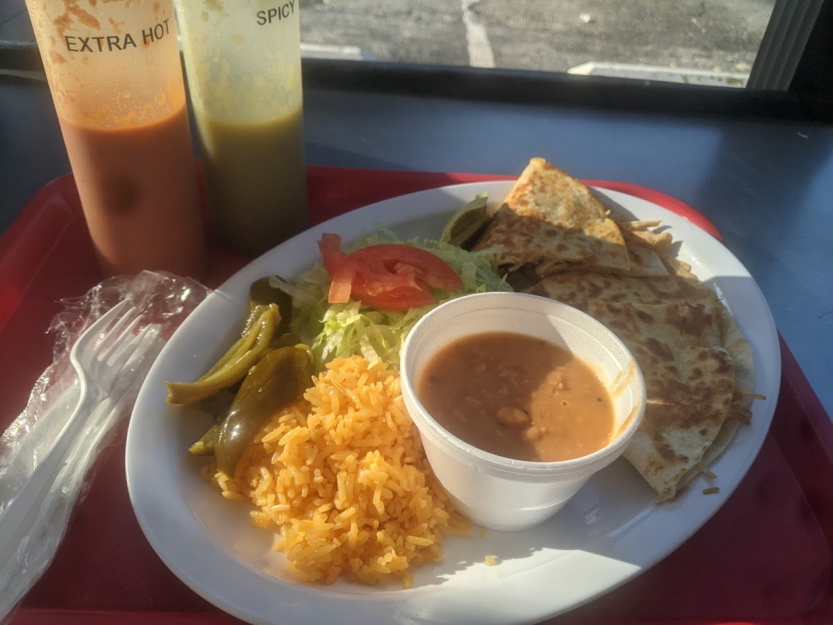 Taqueria La Fondita - Photo 6