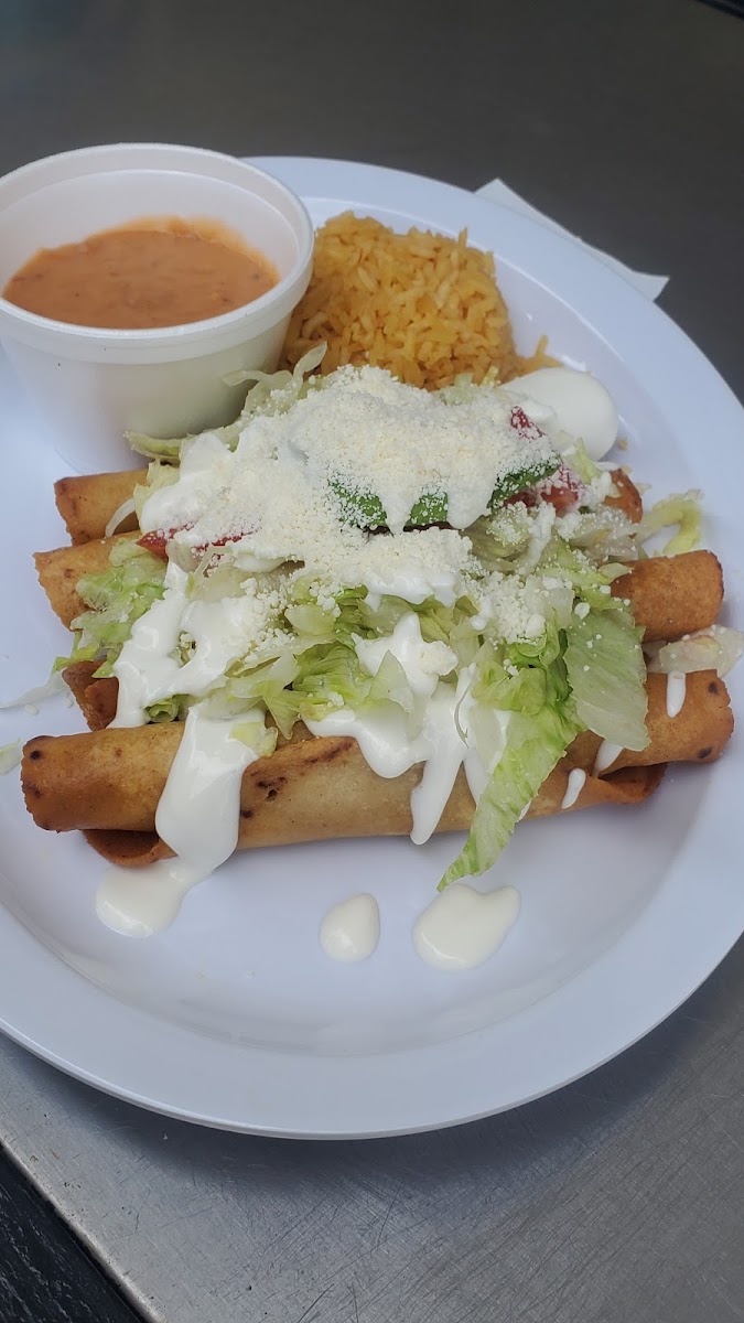 Taqueria La Fondita - Photo 7