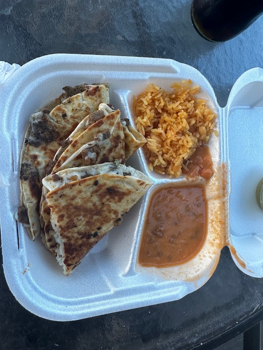 Taqueria La Fondita - Photo 8