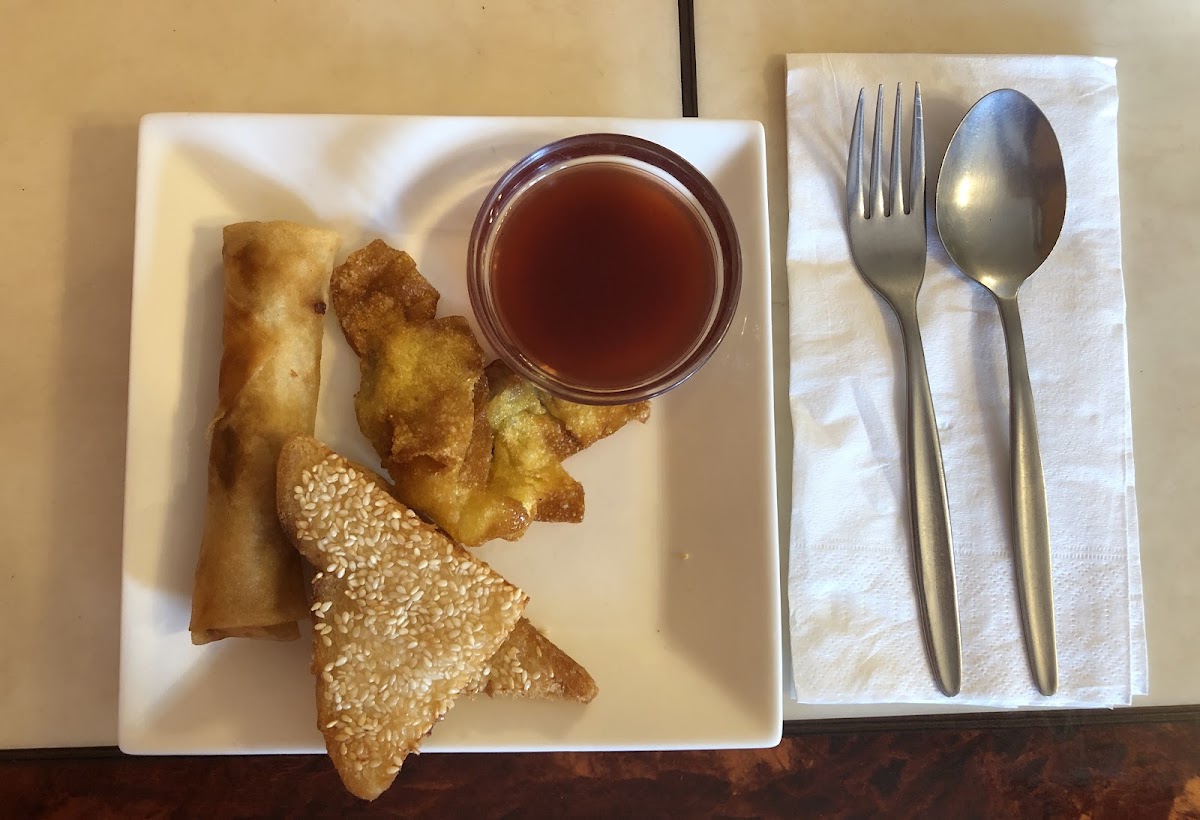 Chinese Smorgasbord - Photo 4