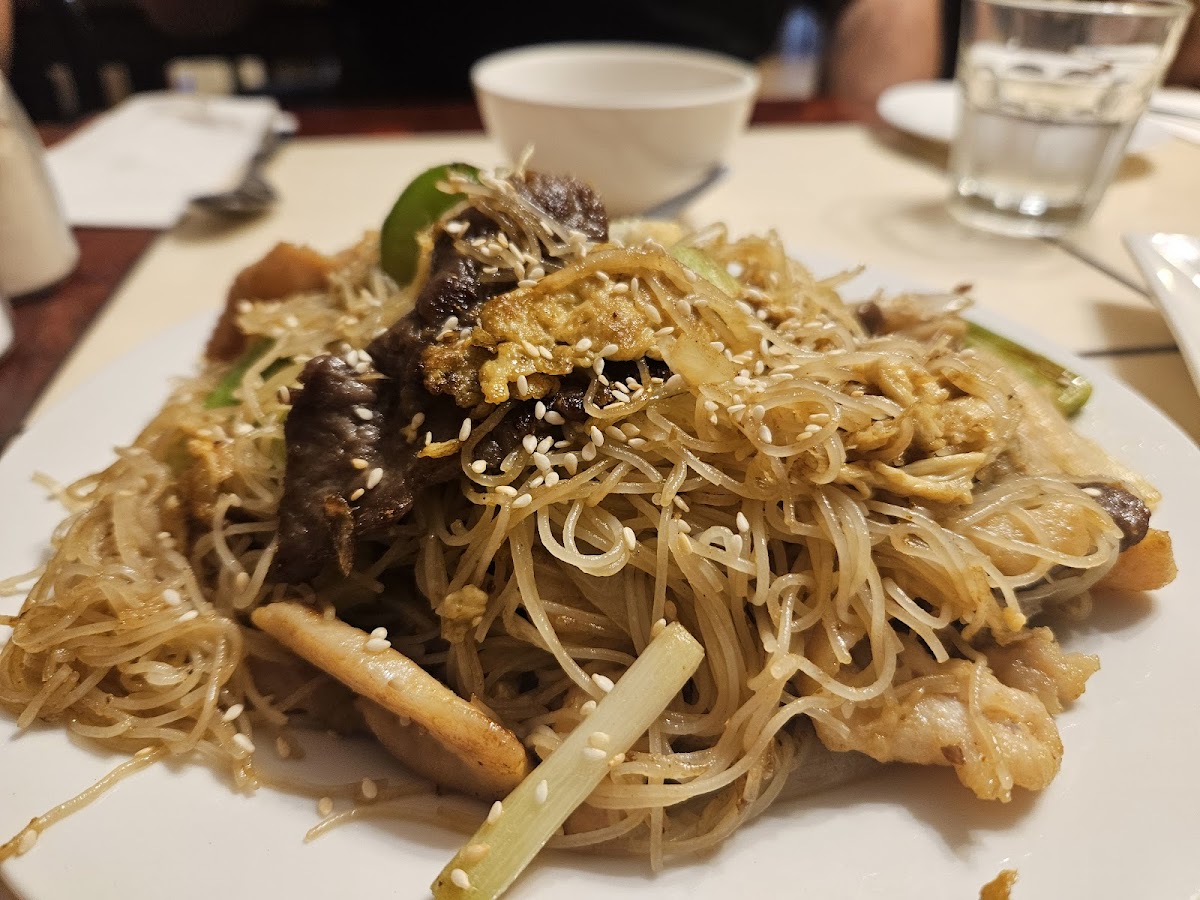 Chinese Smorgasbord - Photo 7