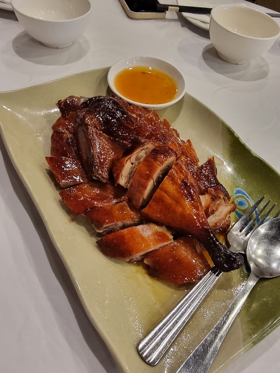 Parrot House Restaurant - Photo 2
