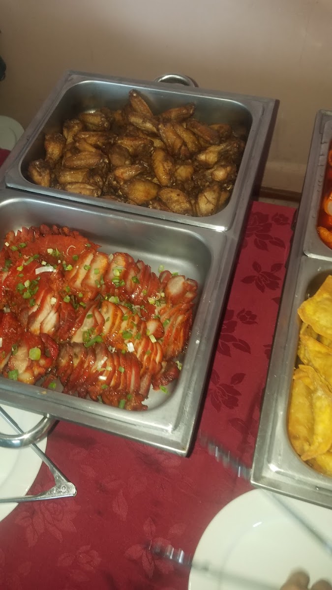 Royale Court Restaurant - Photo 9