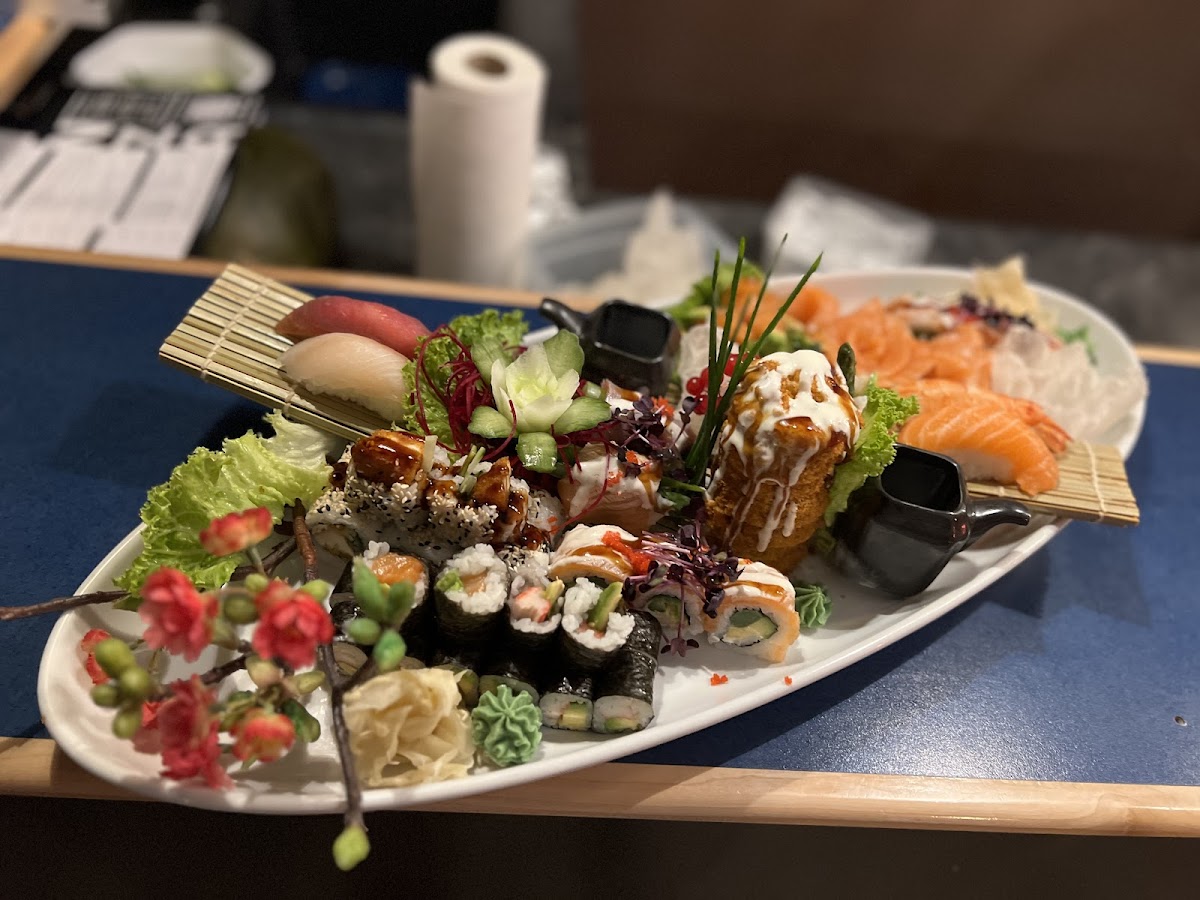 Kinza - Sushi & Asian Fusion