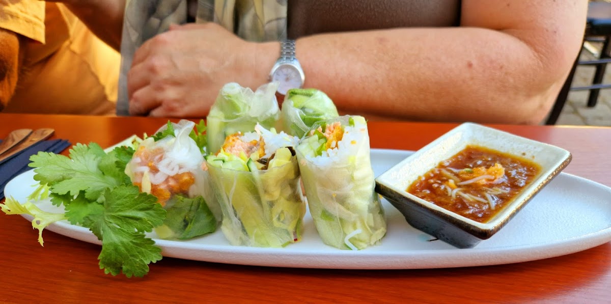 Kinza - Sushi & Asian Fusion - Photo 6