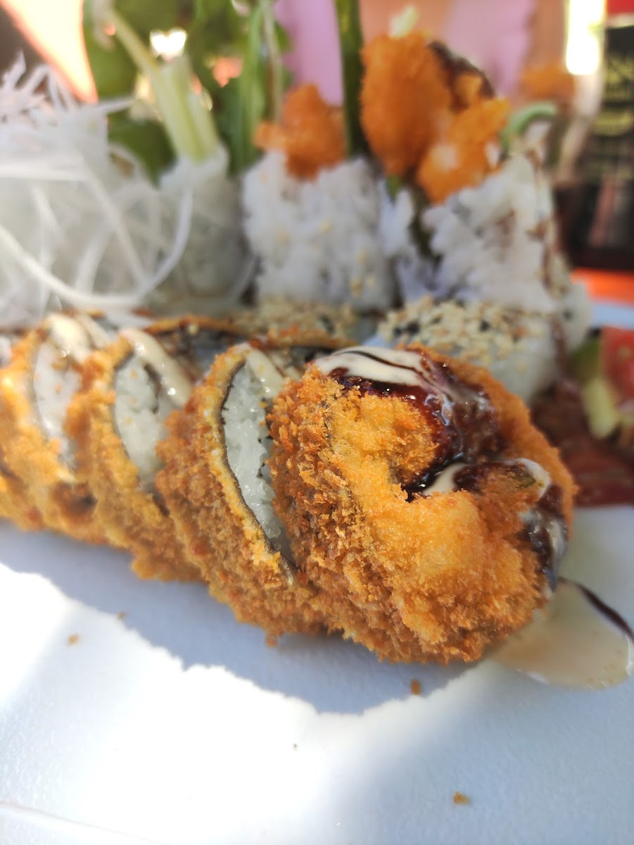 Kinza - Sushi & Asian Fusion - Photo 7