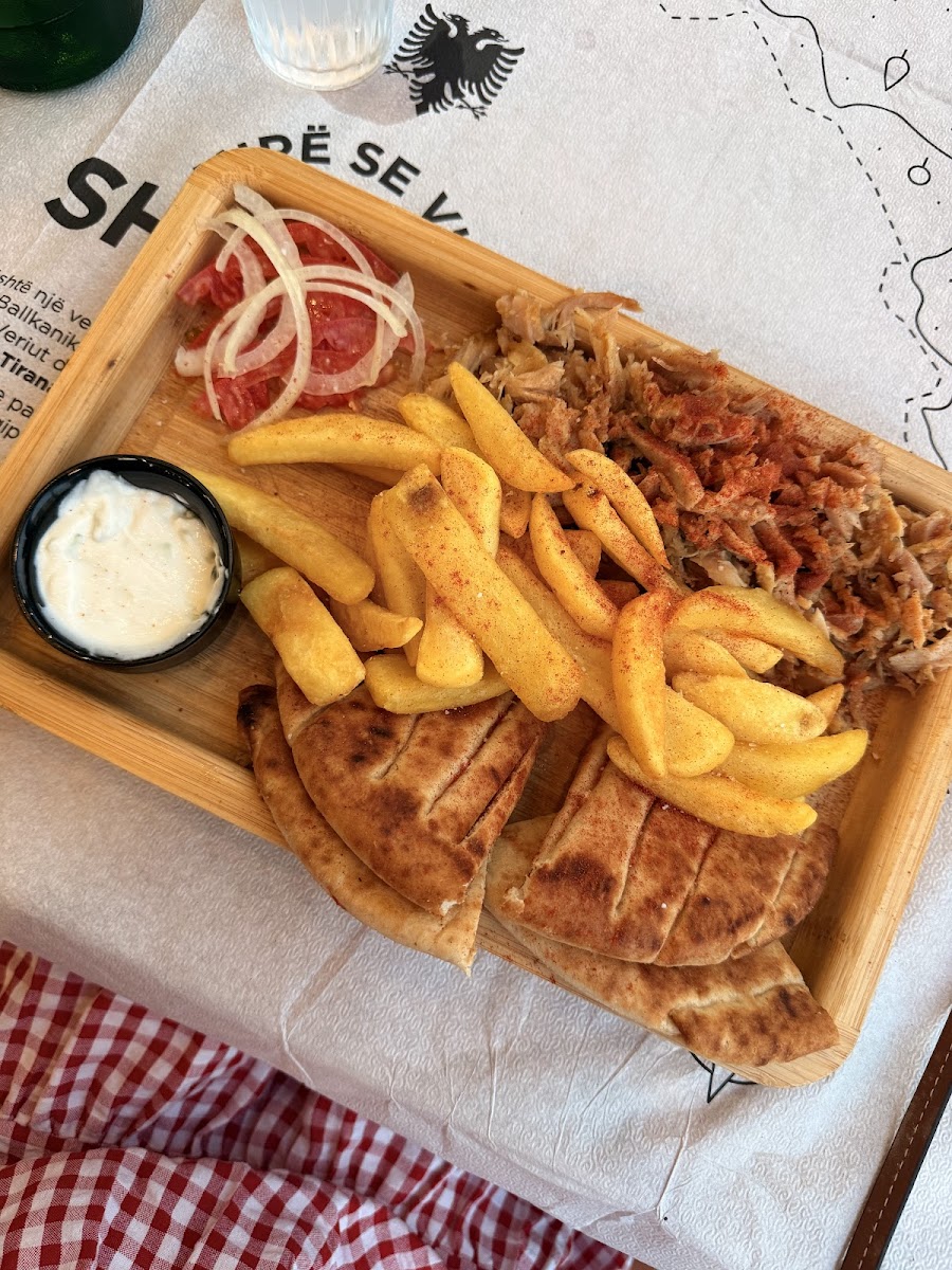 mediterranean tavern & gjiro - Photo 3