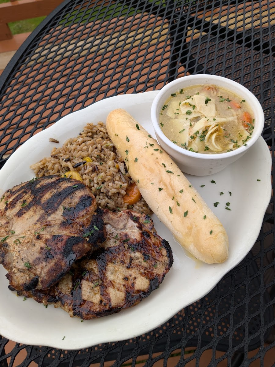Ole Hickory Inn - Photo 5