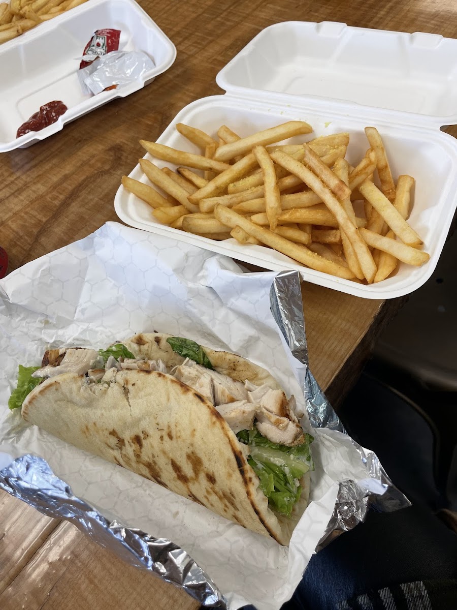 Prime Takeout - Photo 3