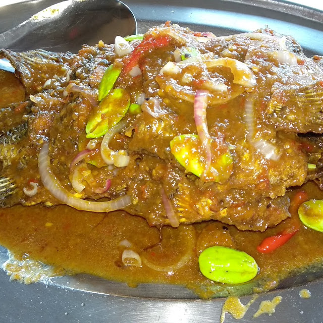 Fried Fish with Petai Sauce