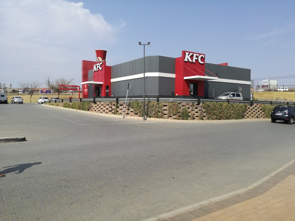 KFC Olievenhoutbosch - Photo 3