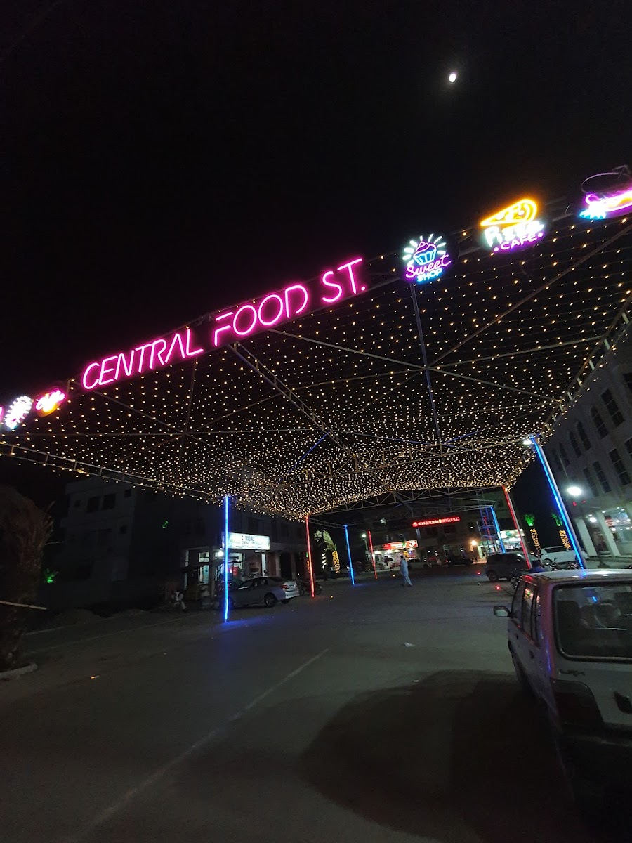 Central Food Corner - Photo 6