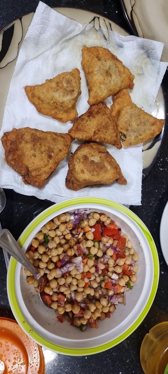 MARHABA KHAN'S TAKE AWAY - Photo 7