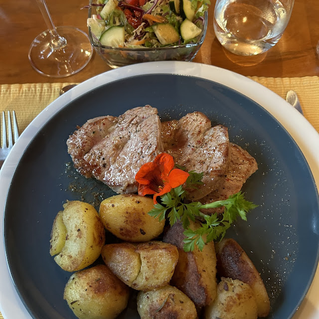 Steak with Mushroom Sauce