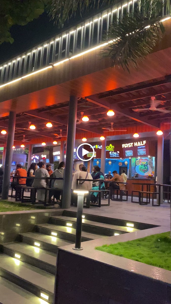 Café - Nescafé Marine Drive - Photo 1
