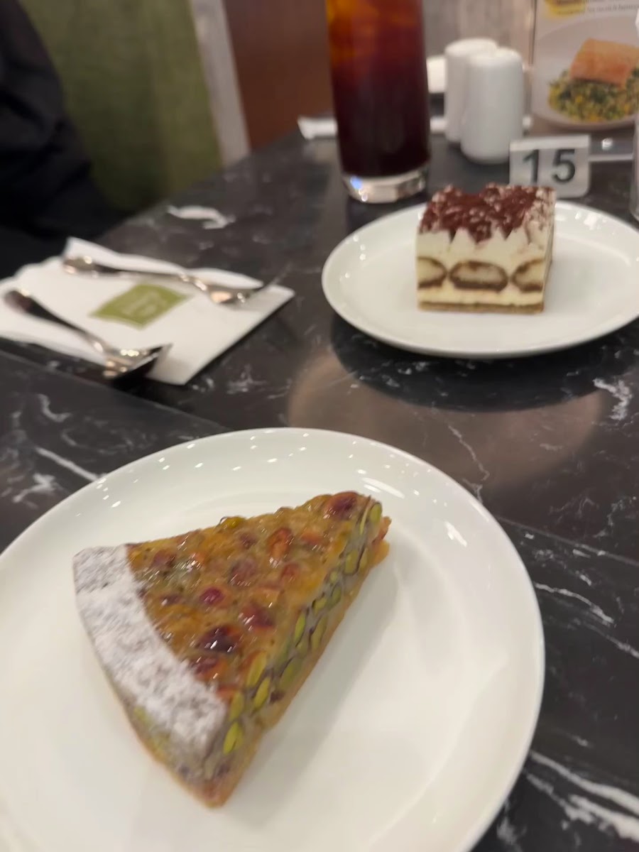 Cafe Bateel - Photo 1