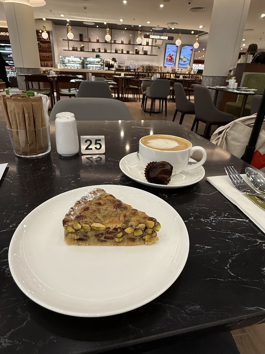 Cafe Bateel - Photo 3
