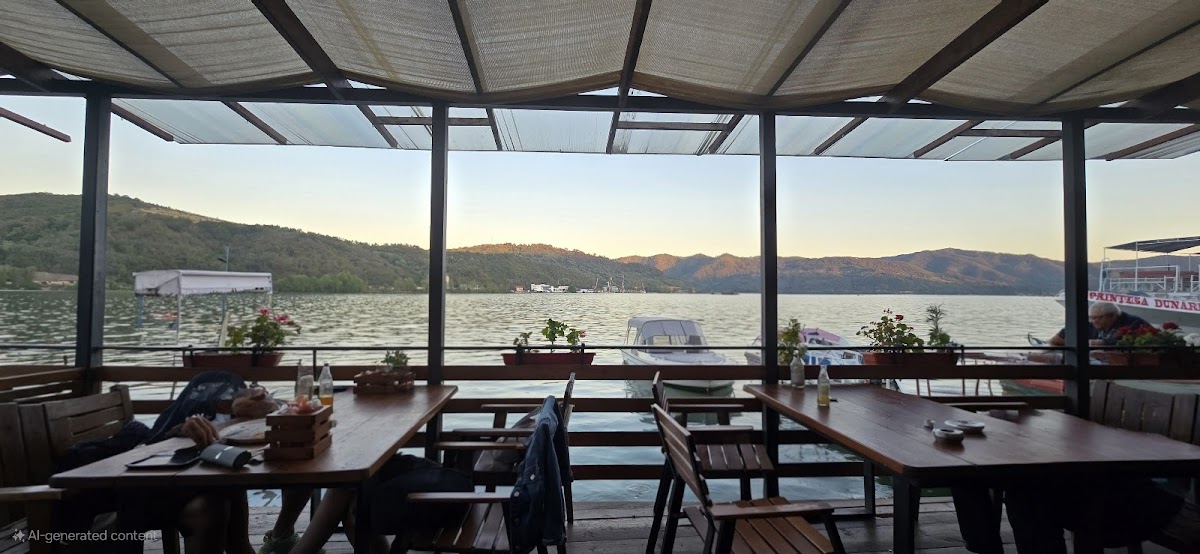 Brella Terrace - Photo 2