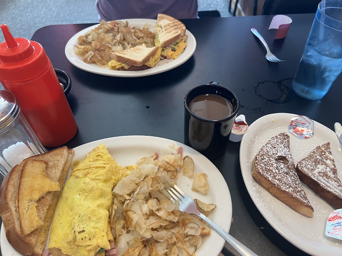 Wildcat Cafe - Photo 2