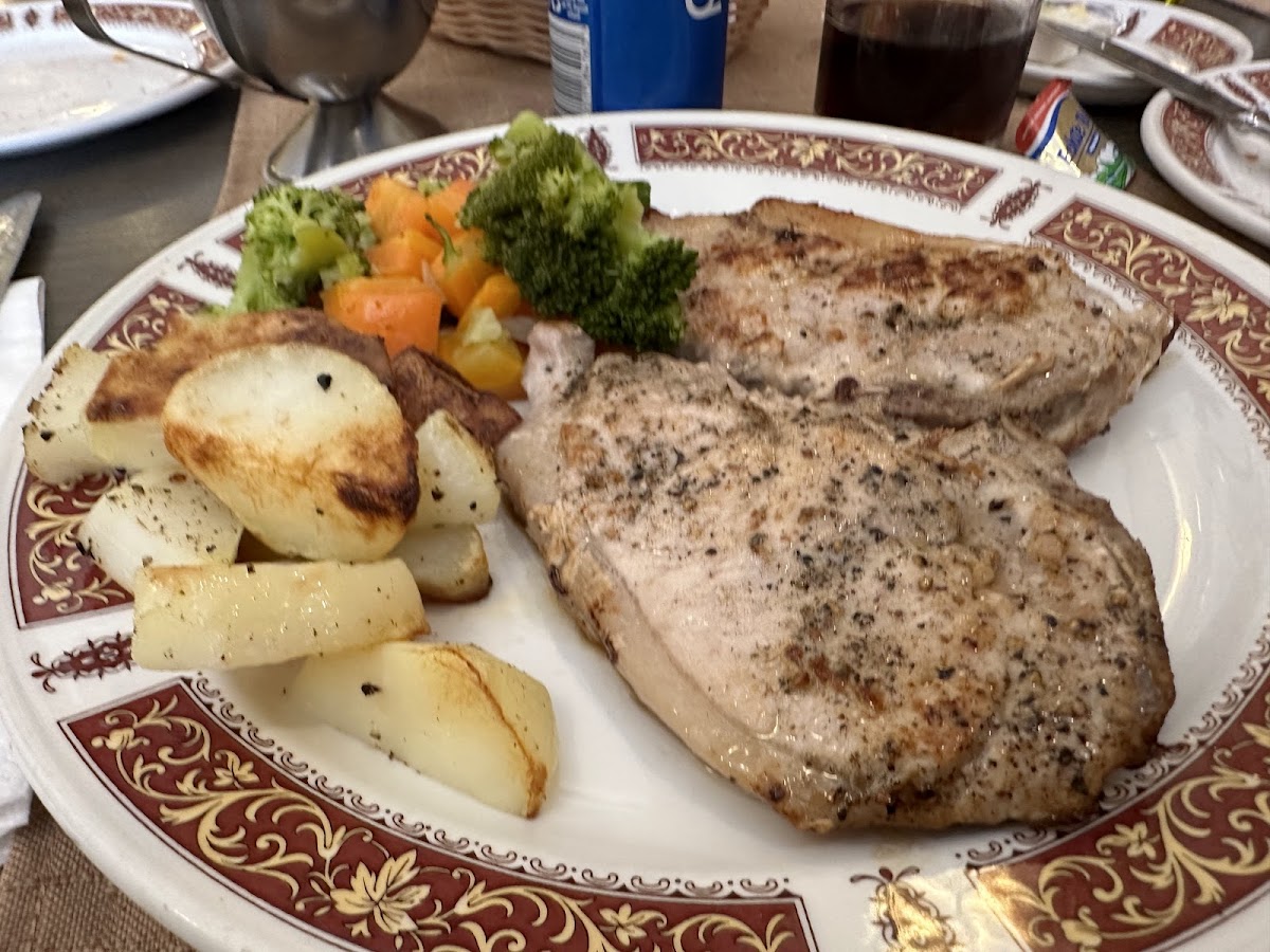 Valley View Restaurant - Photo 1