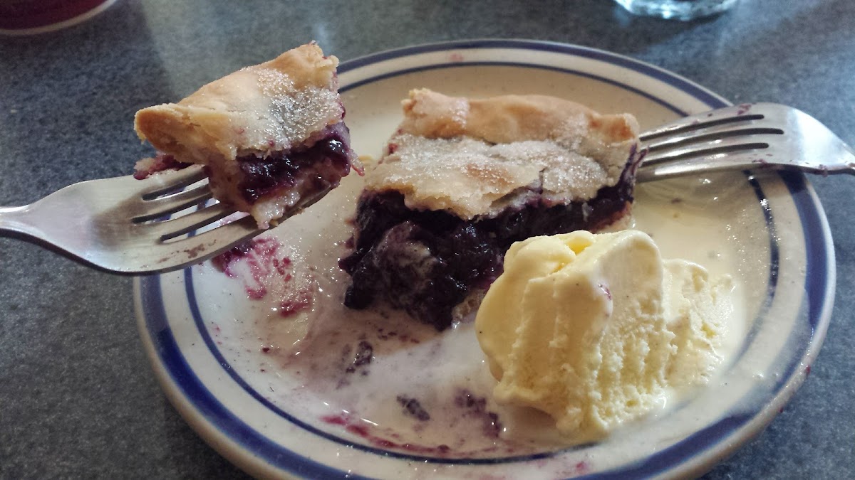 The Mull Cafe & Deli - Photo 8
