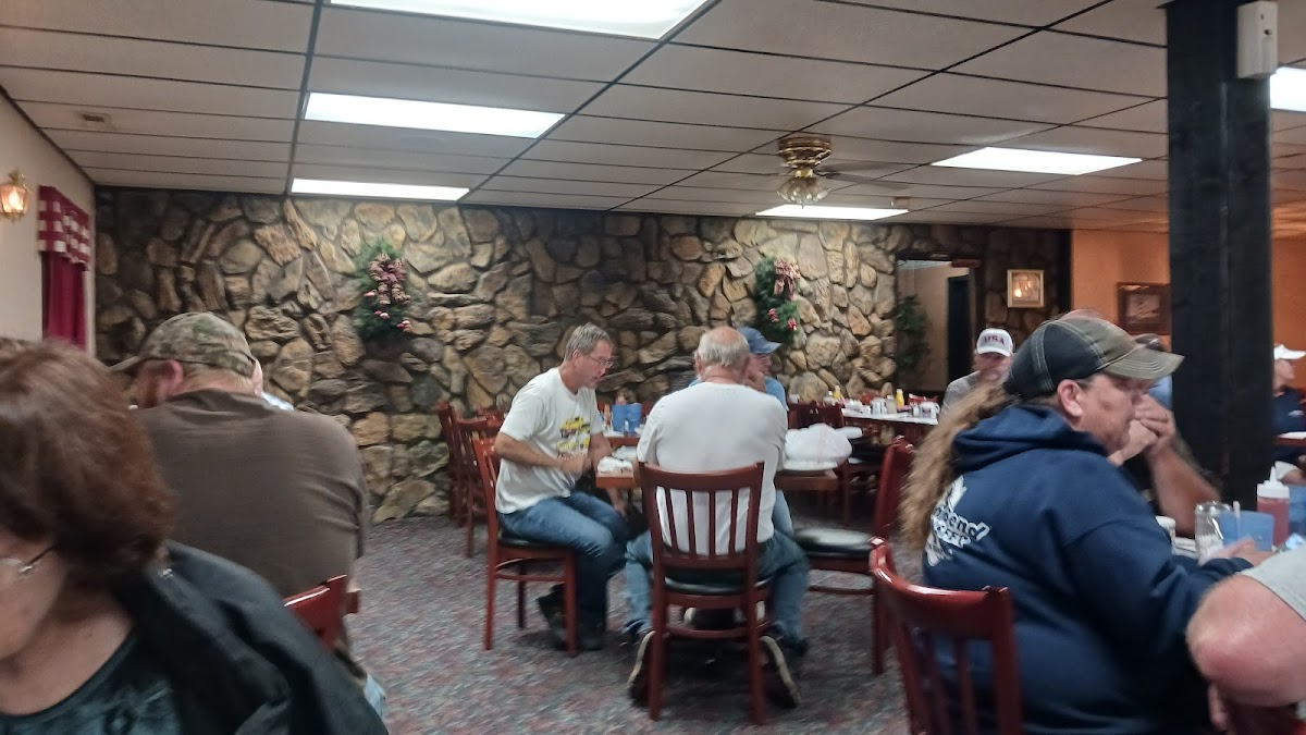 Country Roads Bar & Grill