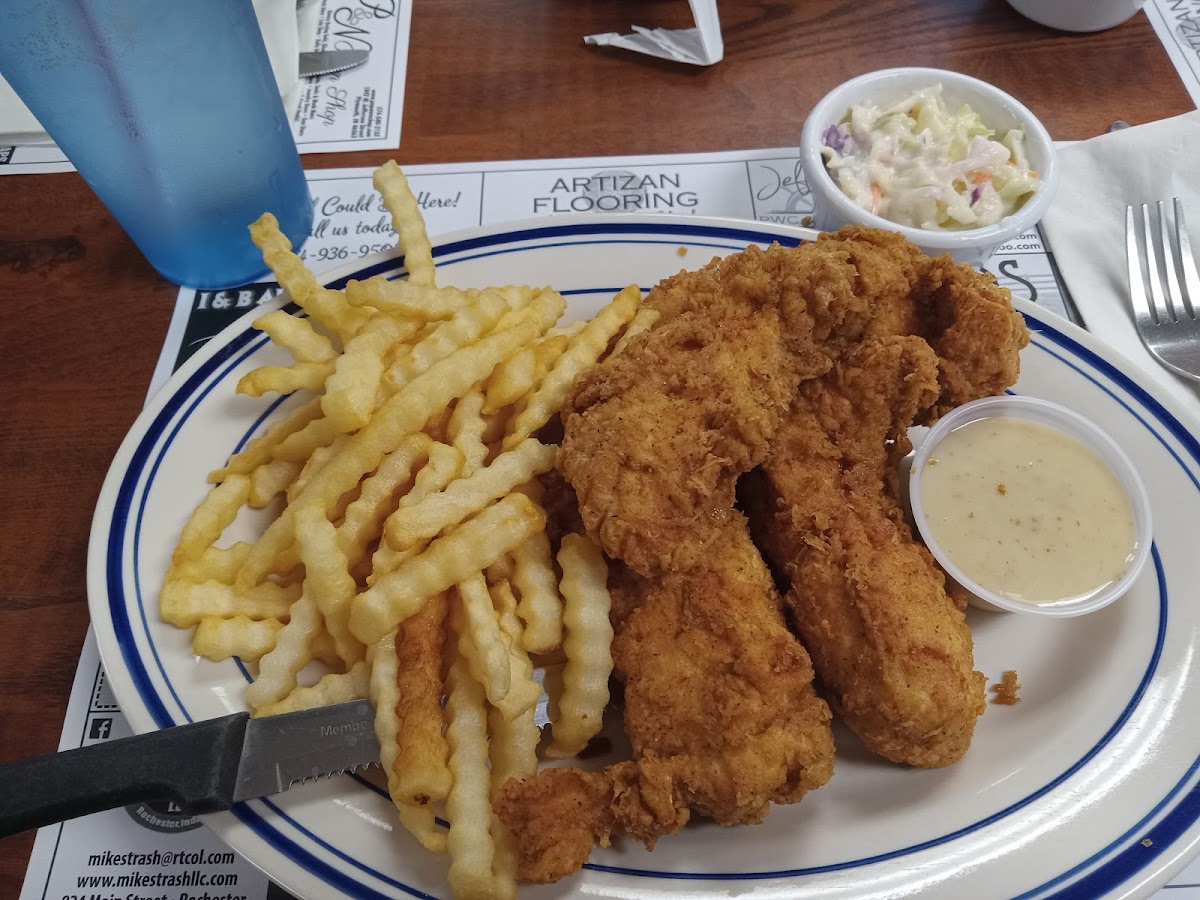 Country Roads Bar & Grill - Photo 3