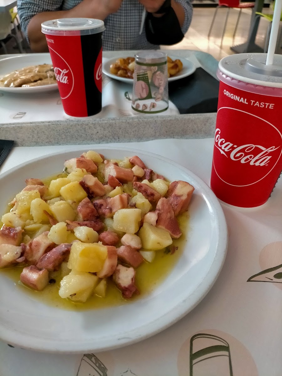 Food Village - Photo 8