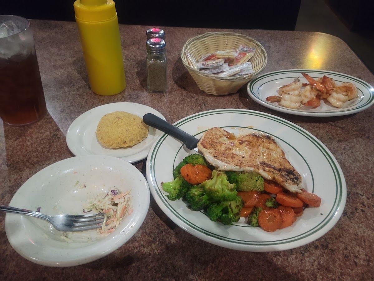Hempstead Seafood Restaurant & Stk - Photo 3