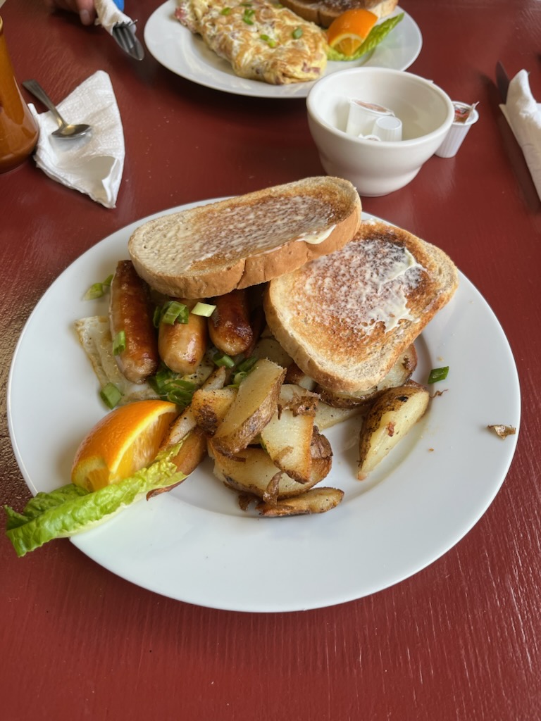 Lunchbox Diner - Photo 4