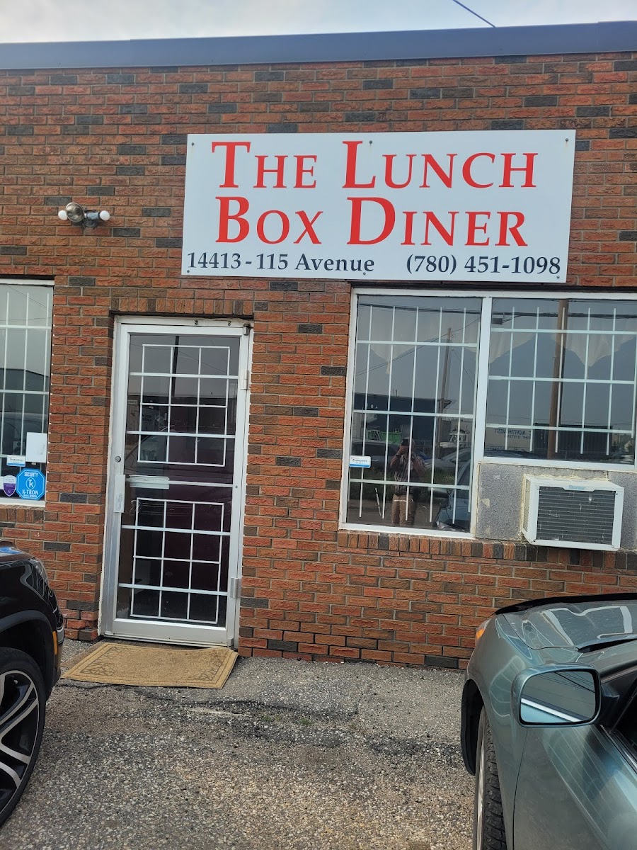 Lunchbox Diner - Photo 5