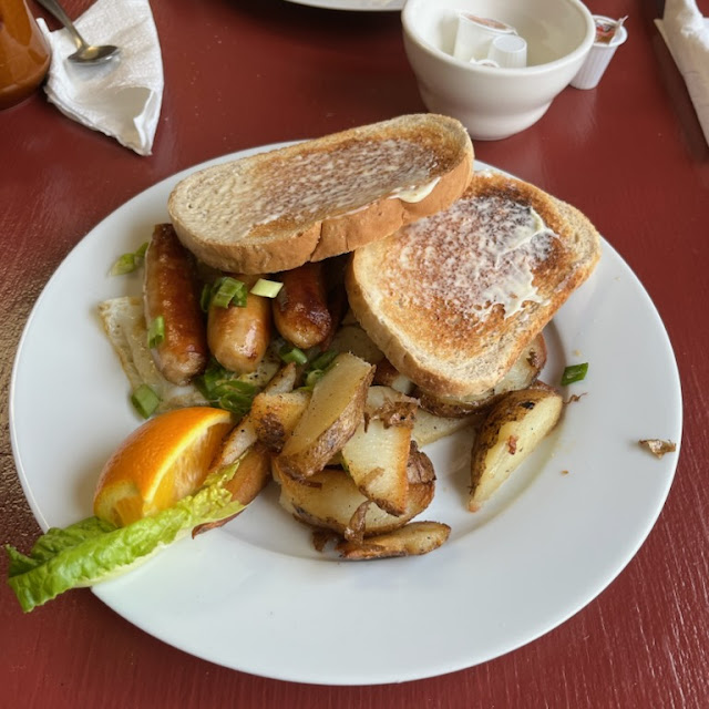 3 Eggs Sausage Ryetoast