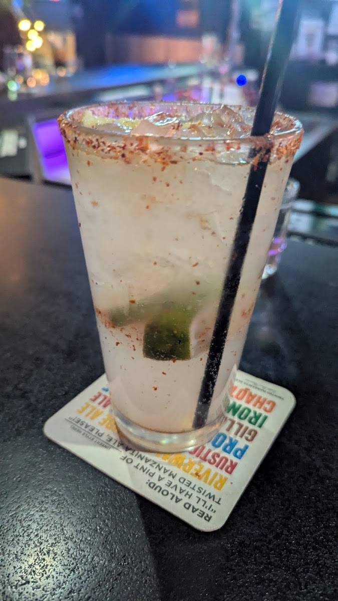 Bottoms Up Bar & Grill - Photo 9