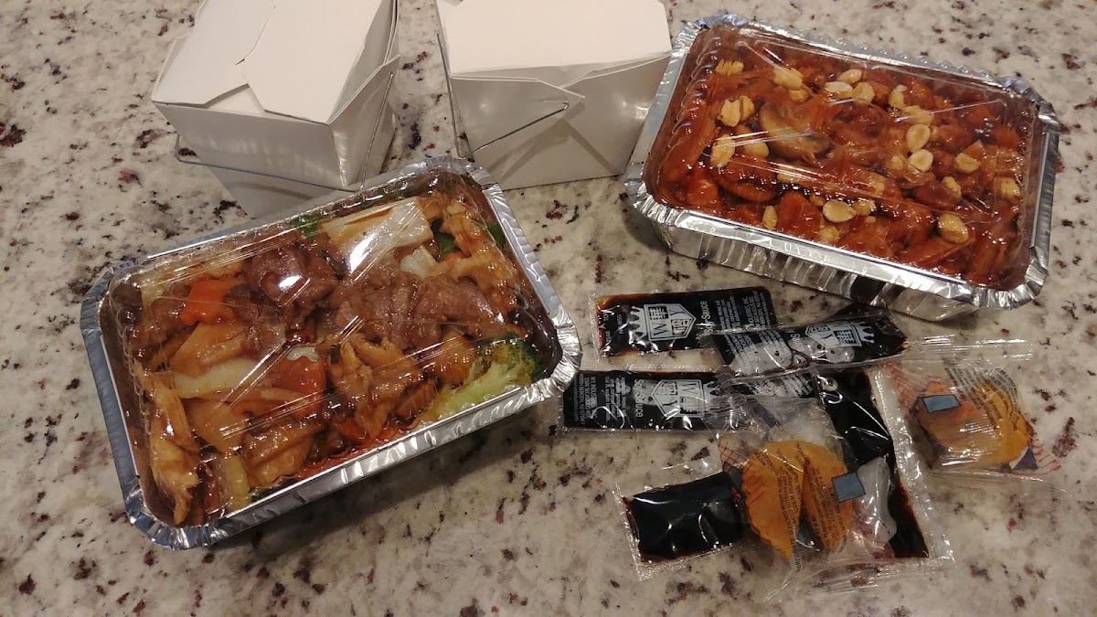 Mandarin Express Restaurant - Photo 6