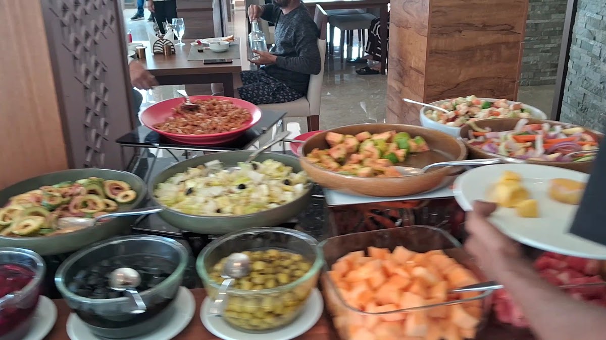 Raymi Multicuisine Restaurant - Photo 1