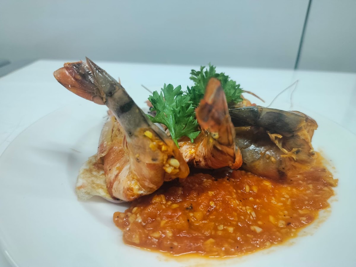 Raymi Multicuisine Restaurant - Photo 7