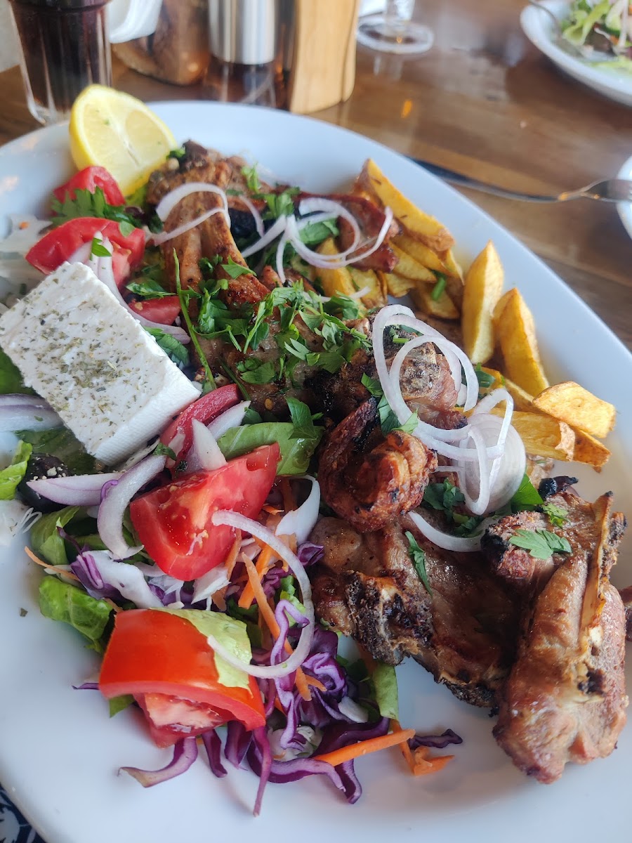 Taverna Picnic - Photo 5