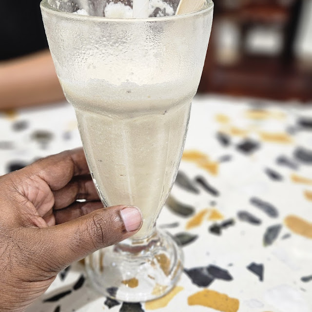 Shakes