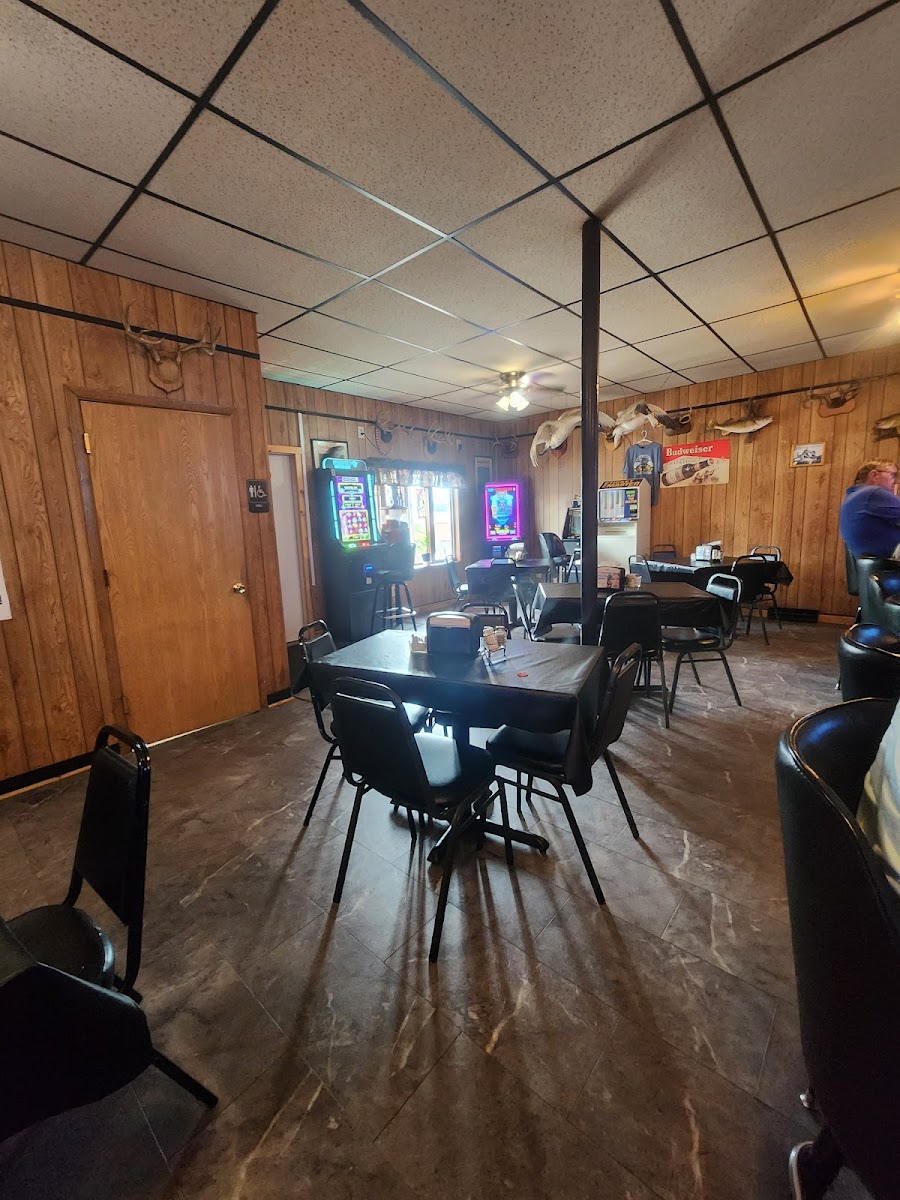 Bright Spot Tavern & Restaurant - Photo 4