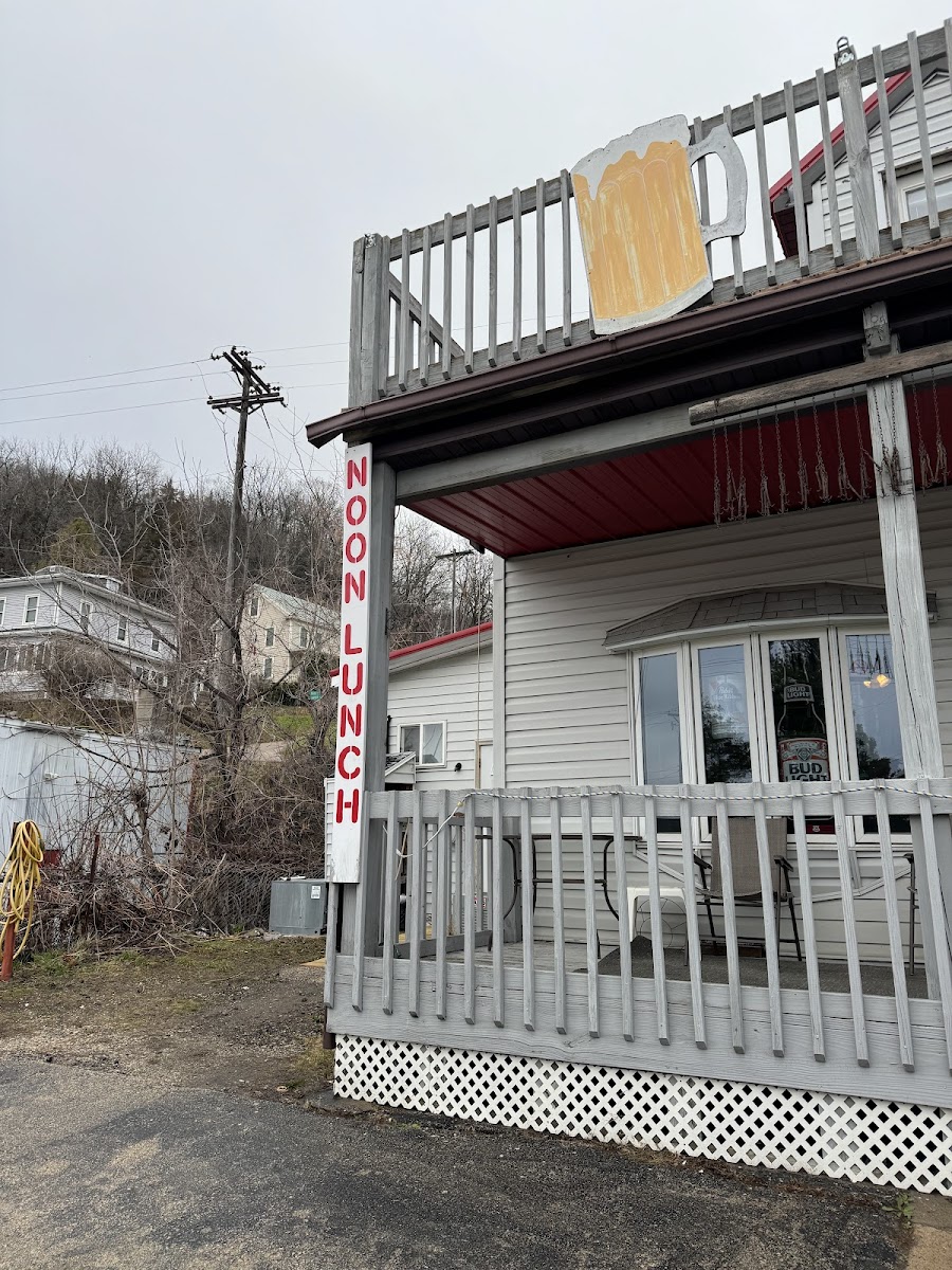 Bright Spot Tavern & Restaurant - Photo 5